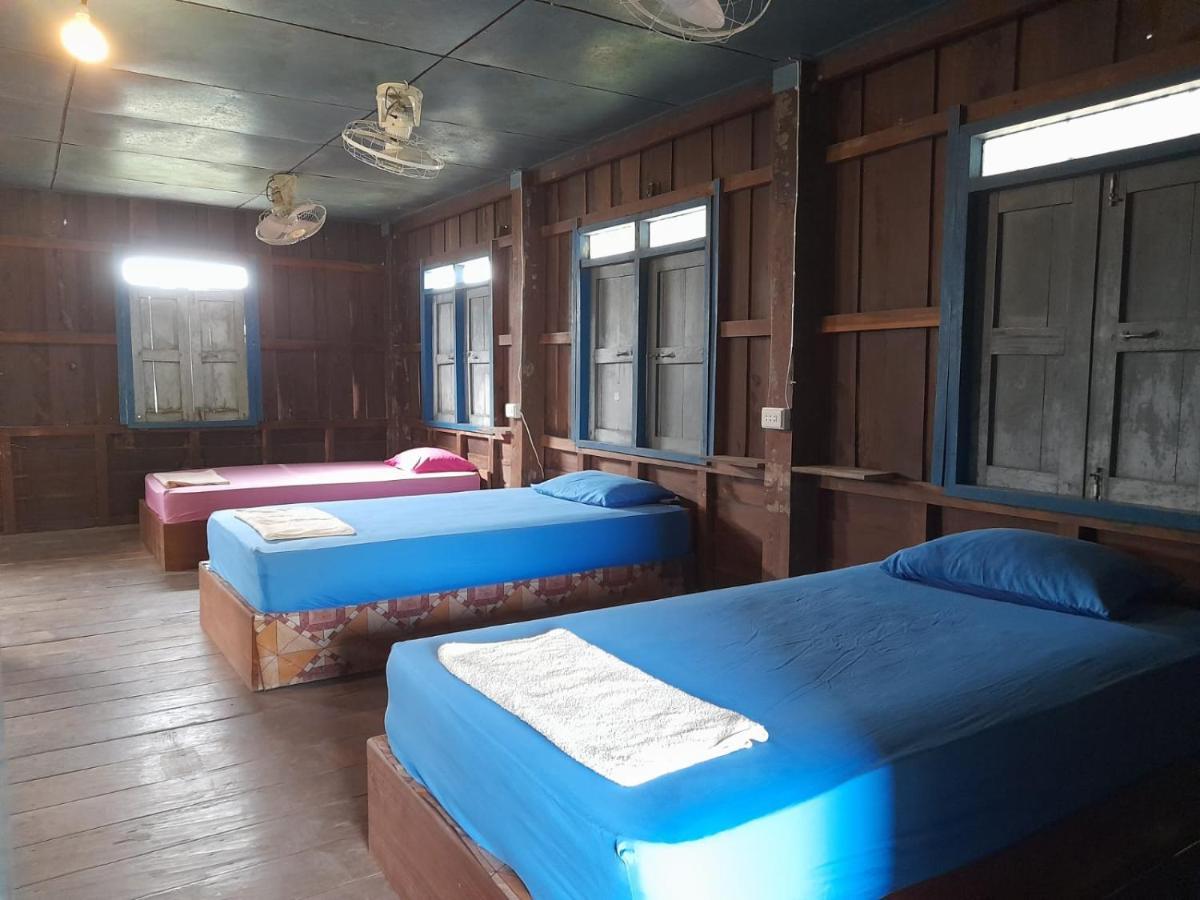 Ban Dondét Ta'S Dorm Dondetホステル エクステリア 写真